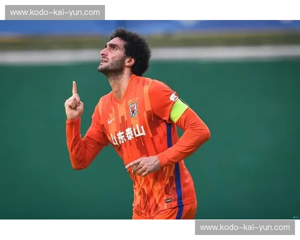 鲁能vs恒大:当泰山雄风遭遇广州旋风,一场荡气回肠的足球史诗